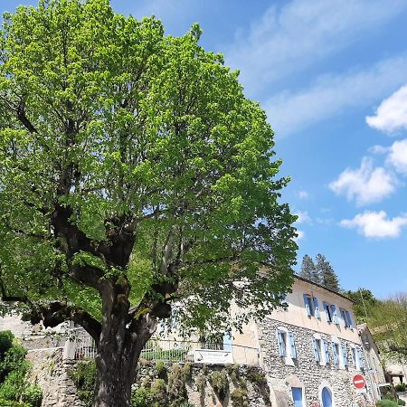 Le Sareymond Panzió Menée Kültér fotó
