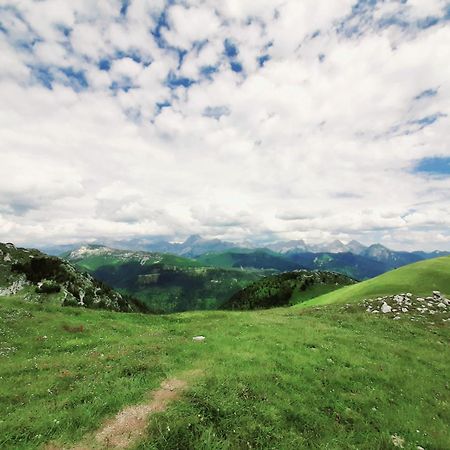 Le Sareymond Panzió Menée Kültér fotó
