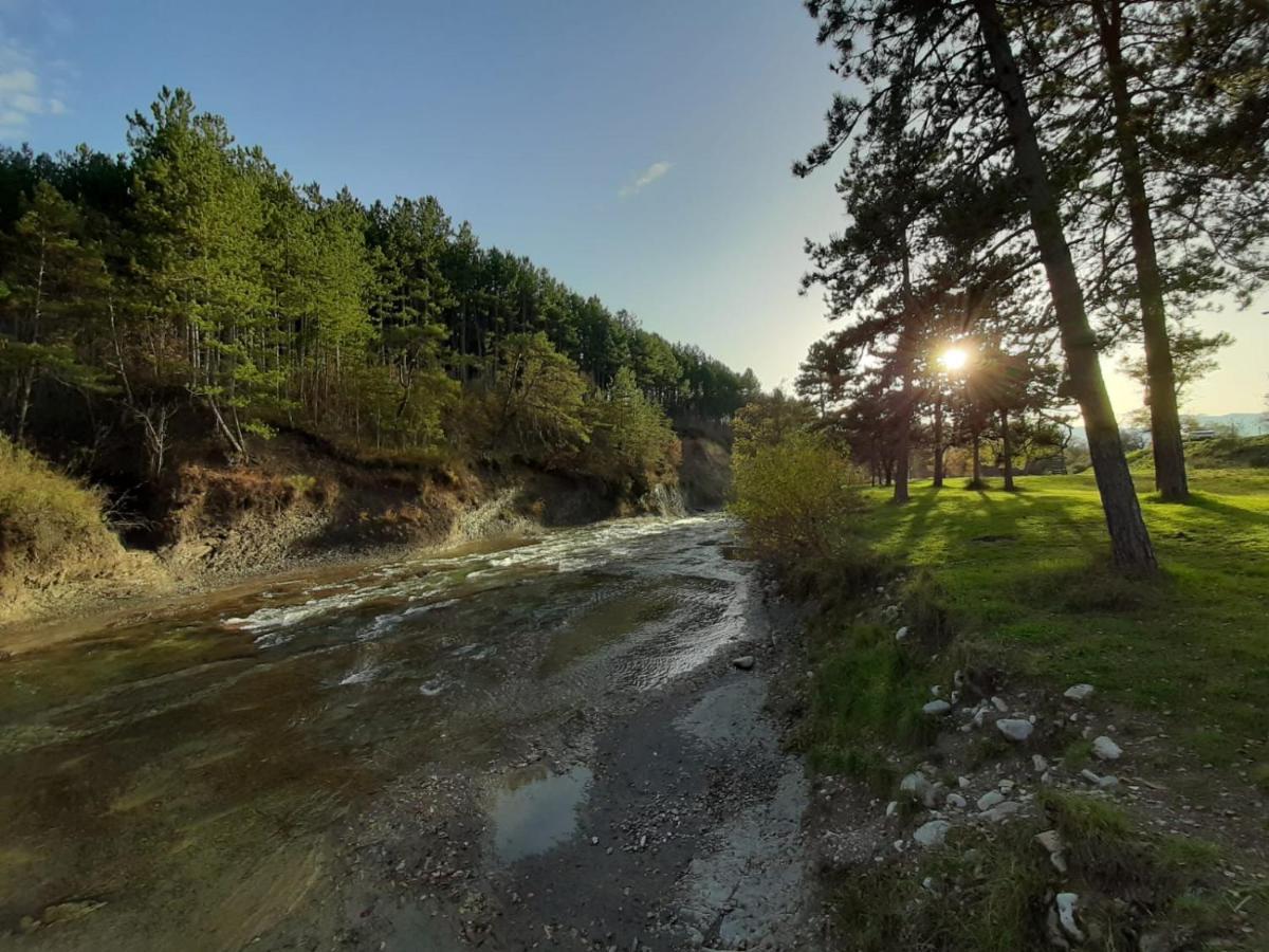 Le Sareymond Panzió Menée Kültér fotó
